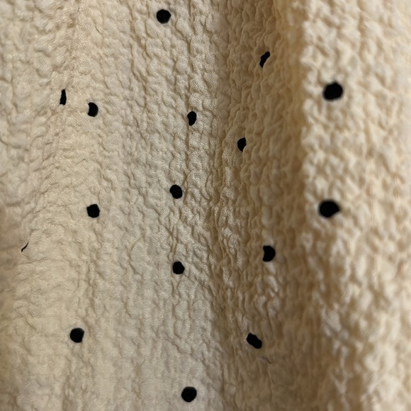 ENTRO Butter Yellow/Black Polka Dot Crinkle Fabric Smocked Tank, Sz Medium, EUC. - Picture 3 of 6